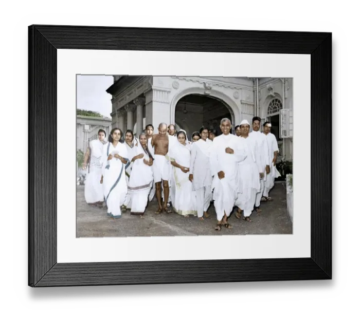 Framed Print : Mahatma Gandhi with associates at Birla House, Mumbai, Maharashtra, India, Asia, September 1944, Asia