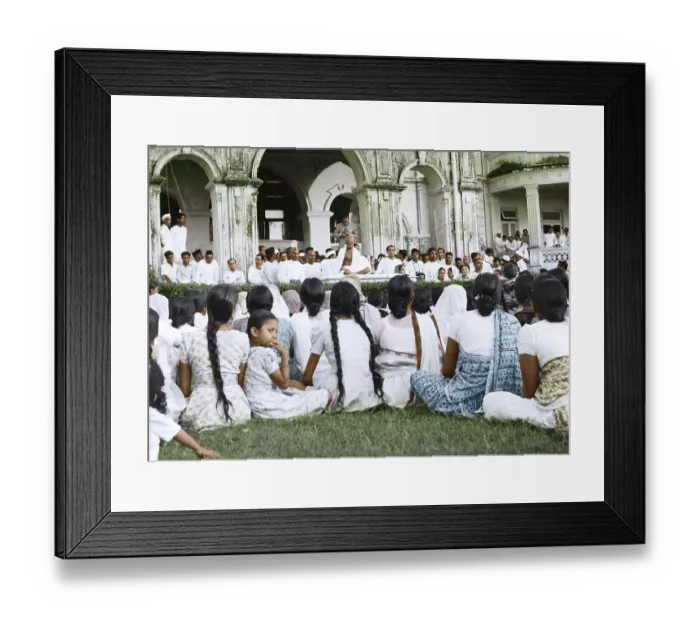 Framed Print : Mahatma Gandhi at public prayer meeting, Rungta House, Mumbai, Maharashtra, India, Asia, September 1944, Asia Framed Print : Mahatma Gandhi at public prayer meeting, Rungta House, Mumbai, Maharashtra, India, Asia, September 1944, Asia