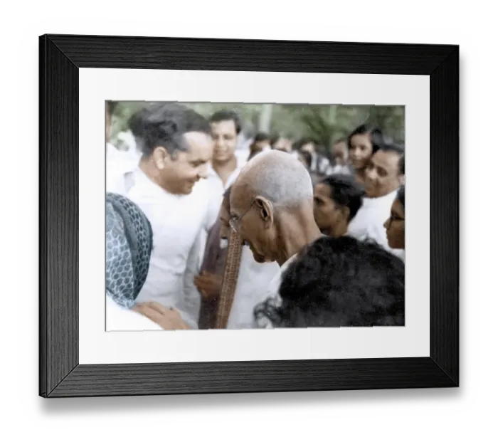 Framed Print : Mahatma Gandhi with people, Juhu Beach, Mumbai, Maharashtra, India, Asia, May 1944, Asia