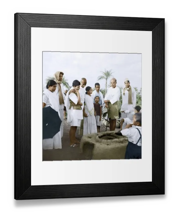 Framed Print : Mahatma Gandhi and supporters at Satyagraha Ashram, Sevagram, Wardha, India, September 1940, Asia