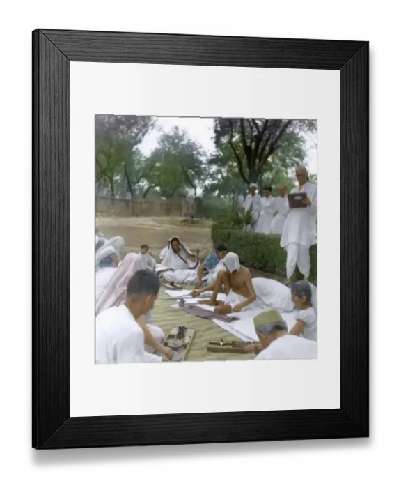 Framed Print : Mahatma Gandhi spinning during a spinning campaign, New Delhi, India, Asia, 1939, Asia