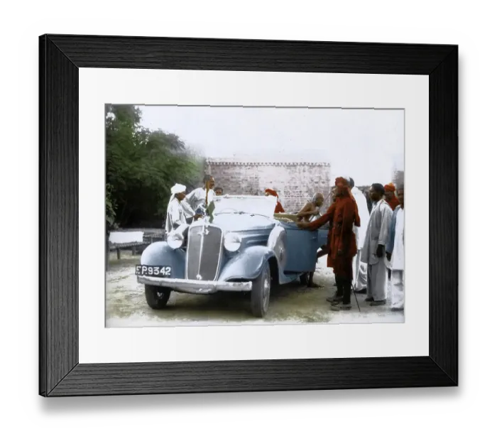 Framed Print : Mahatma Gandhi arrival Utmanzai visit to North West Frontier Provinces, October 9, 1938