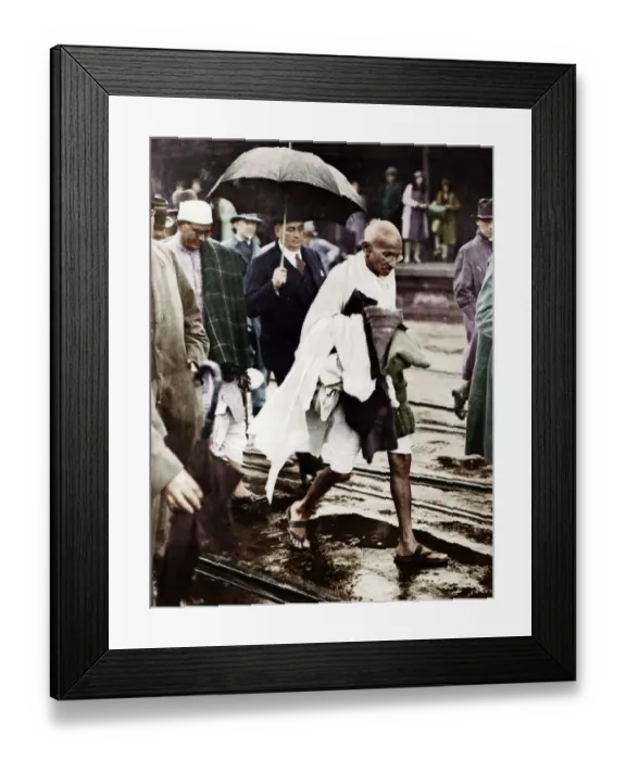 Framed Print : Mahatma Gandhi walking fast at Folkestone, UK, September 12, 1931 Framed Print : Mahatma Gandhi walking fast at Folkestone, UK, September 12, 1931