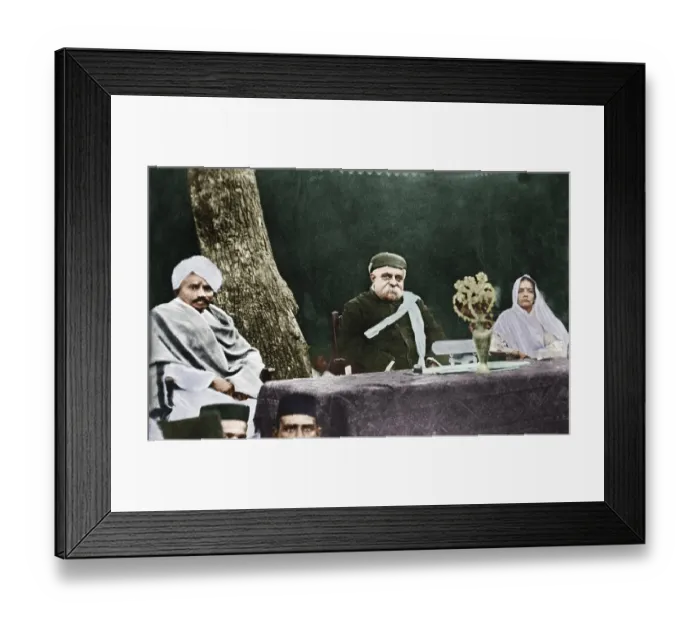 Framed Print : Kasturba Gandhi and Mahatma Gandhi first reception, Gujarat, India, Asia, February 2, 1915, Asia
