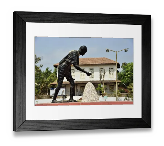 Framed Print : Statue of Mahatma Gandhi collecting salt, Dandi, Gujarat, India, Asia