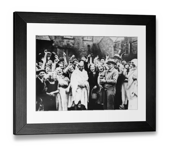 Framed Print : Mahatma Gandhi with mill worker in London UK 1931