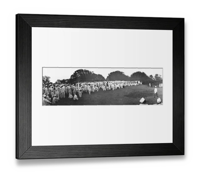 Framed Print : The mass raid of a salt depot in Gujarat, India, Asia, May 21, 1930, Asia