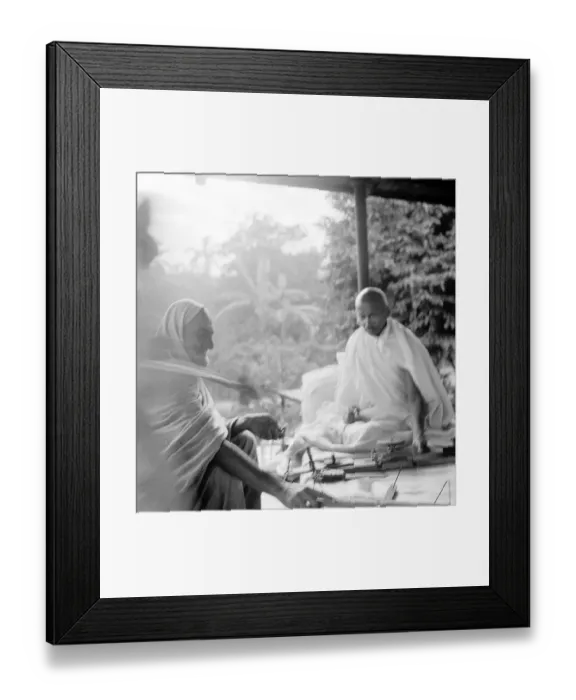 Framed Print : Mahatma Gandhi talking with co-worker Khan Abdul Gaffar Khan about the philosophy of spinning, Calcutta, West Bengal, India, Asia, 1946, Asia Framed Print : Mahatma Gandhi talking with co-worker Khan Abdul Gaffar Khan about the philosophy of spinning, Calcutta, West Bengal, India, Asia, 1946, Asia