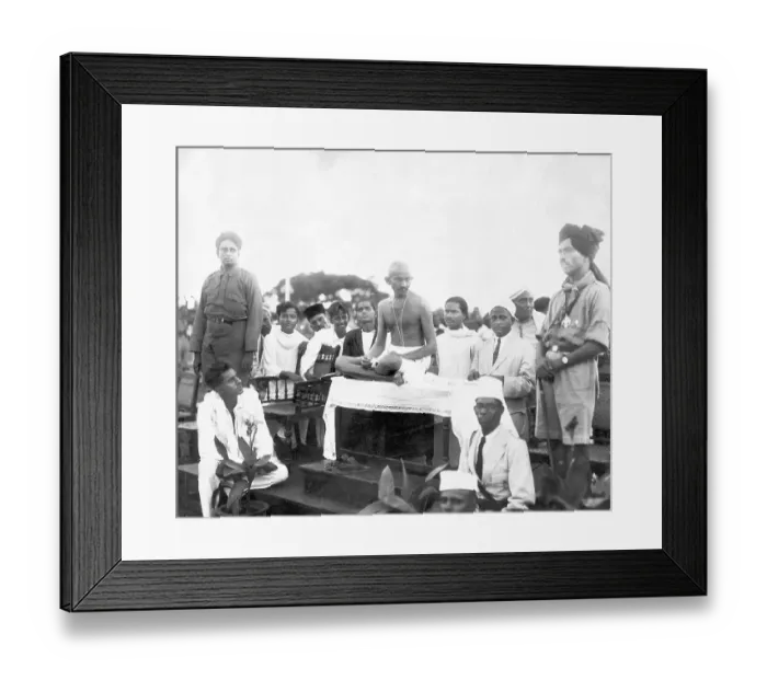 Framed Print : Mahatma Gandhi addressing scouts in Chennai, Tamil Nadu, India, Asia, 1927, Asia