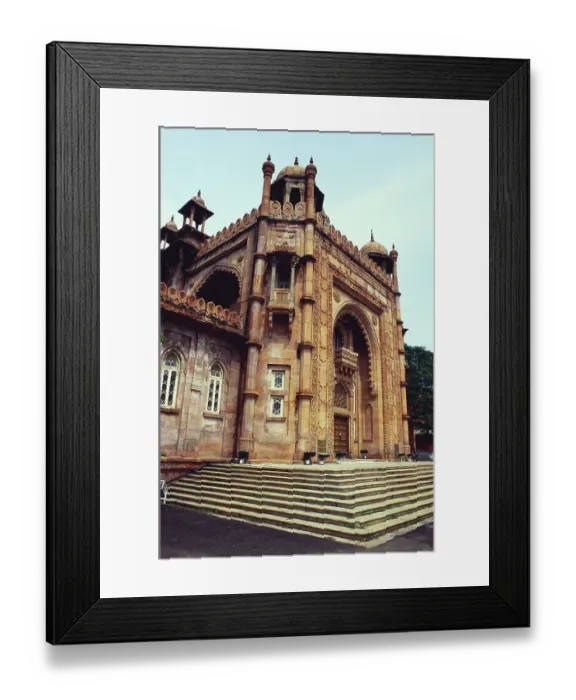 Framed Print : Victoria Memorial hall, 23-3-1909 National Art Gallery, government museum, Chennai, Tamil Nadu, India, Asia