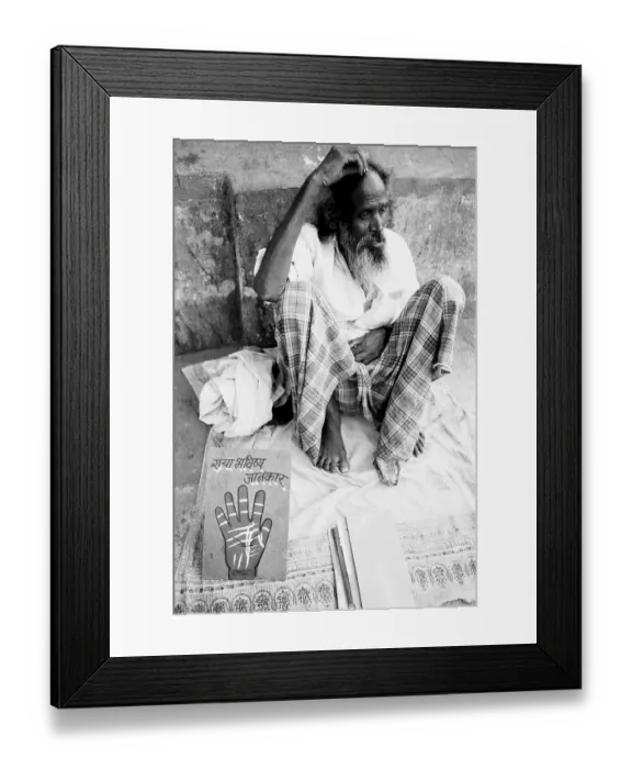 Framed Print : Roadside palmist Mumbai Maharashtra India Asia 1990 Framed Print : Roadside palmist Mumbai Maharashtra India Asia 1990