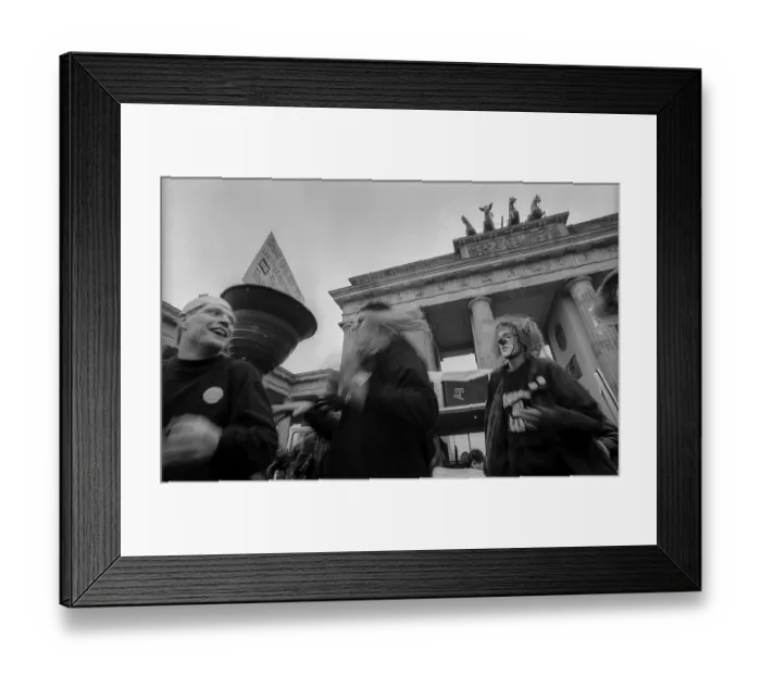 Framed Print : Germany, Berlin, 16 February 1992, DT64 demonstration (against the closure of the station), at the Brandenburg Tor, Europe