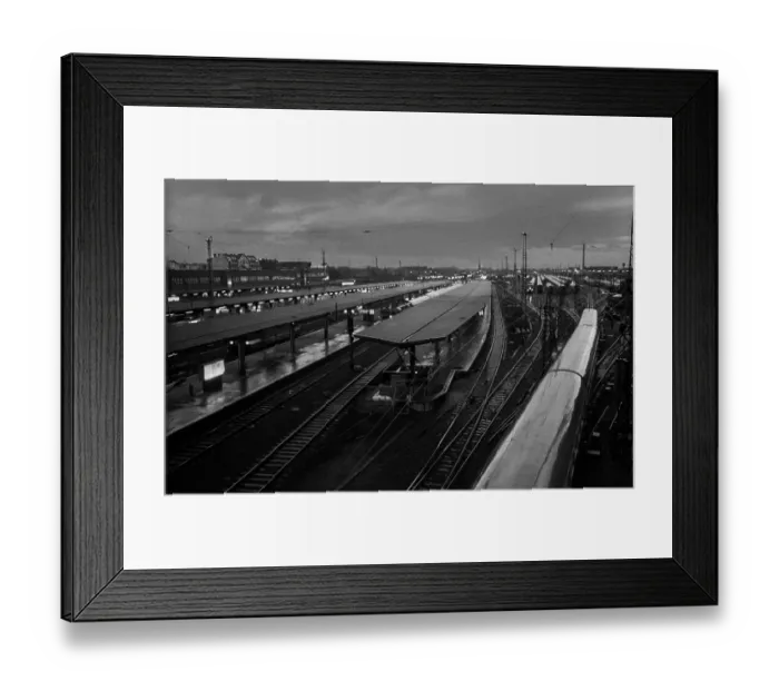 Framed Print : Germany, Berlin, 03.02.1992, Lichtenberg railway station, railway tracks, platform, Europe Framed Print : Germany, Berlin, 03.02.1992, Lichtenberg railway station, railway tracks, platform, Europe