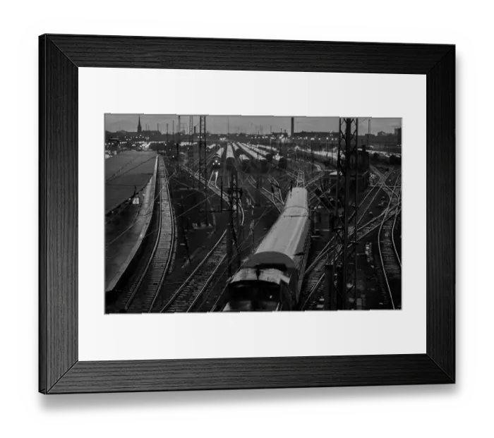 Framed Print : Germany, Berlin, 03.02.1992, Lichtenberg railway station, railway tracks, platform, Europe