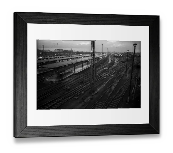 Framed Print : Germany, Berlin, 03.02.1992, Lichtenberg railway station, railway tracks, platform, Europe