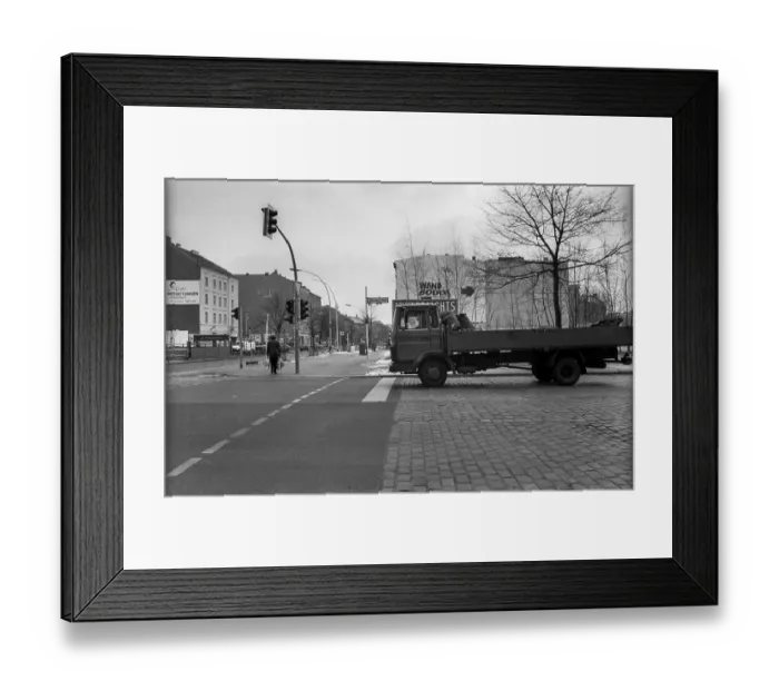 Framed Print : Germany, Berlin, 16.02.1992, Bernauer Strasse  /  Brunnenstrasse, lorry, coal_transport, Europe
