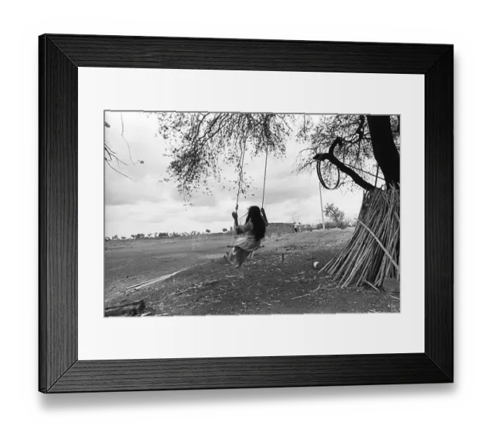 Framed Print : Women swinging, sholapur, Maharas htra, India, As ia