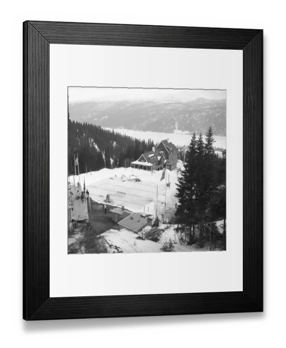 Framed Print : Are 1952. The popular winter sports resort in Jaemtland Sweden where people go to ski and socialise. Are is known for its long history of skiing and the 1950s was a time when skiing was a growing sport and tourist attraction