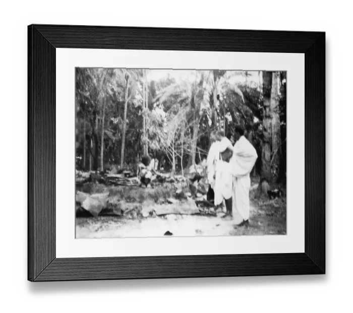Framed Print : Destroyed buildings observed by three men after the riots between Hindus and Muslims in Noakhali East Bengal, November 1946, India, Asia Framed Print : Destroyed buildings observed by three men after the riots between Hindus and Muslims in Noakhali East Bengal, November 1946, India, Asia