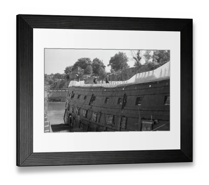 Framed Print : Vasa or Wasa is a Swedish warship built between 1626 and 1628. The ship sank after sailing roughly 1, 300 m (1, 400 yd) into her maiden voyage on 10 August 1628 Framed Print : Vasa or Wasa is a Swedish warship built between 1626 and 1628. The ship sank after sailing roughly 1, 300 m (1, 400 yd) into her maiden voyage on 10 August 1628