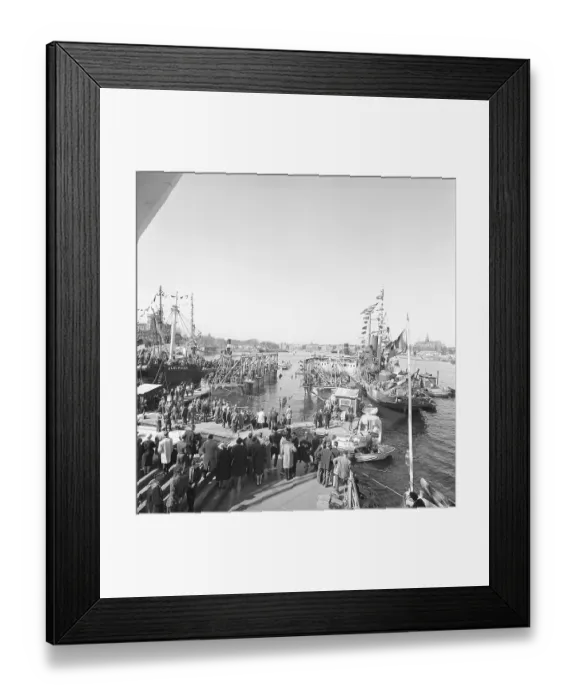 Framed Print : Vasa or Wasa is a Swedish warship built between 1626 and 1628. The ship sank after sailing roughly 1, 300 m (1, 400 yd) into her maiden voyage on 10 August 1628