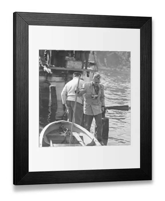 Framed Print : Vasa or Wasa is a Swedish warship built between 1626 and 1628. The ship sank after sailing roughly 1, 300 m (1, 400 yd) into her maiden voyage on 10 August 1628 Framed Print : Vasa or Wasa is a Swedish warship built between 1626 and 1628. The ship sank after sailing roughly 1, 300 m (1, 400 yd) into her maiden voyage on 10 August 1628