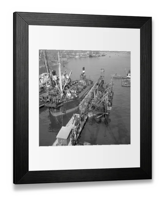 Framed Print : Vasa or Wasa is a Swedish warship built between 1626 and 1628. The ship sank after sailing roughly 1, 300 m (1, 400 yd) into her maiden voyage on 10 August 1628