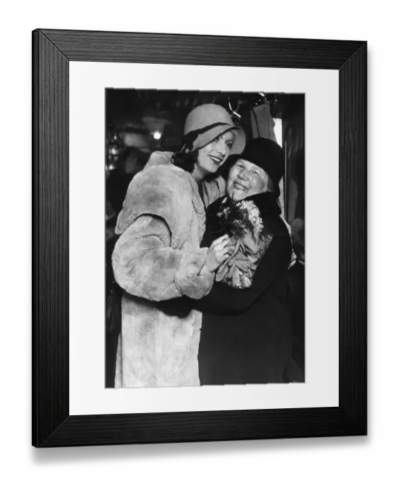 Framed Print : Swedish actress Greta Garbo. 1905-1990. Swedish actress with her glory days during the 1920s and 1930s. She retired from the screen at the age of 35 after acting in 28 films. Pictured with her mother Anna Framed Print : Swedish actress Greta Garbo. 1905-1990. Swedish actress with her glory days during the 1920s and 1930s. She retired from the screen at the age of 35 after acting in 28 films. Pictured with her mother Anna