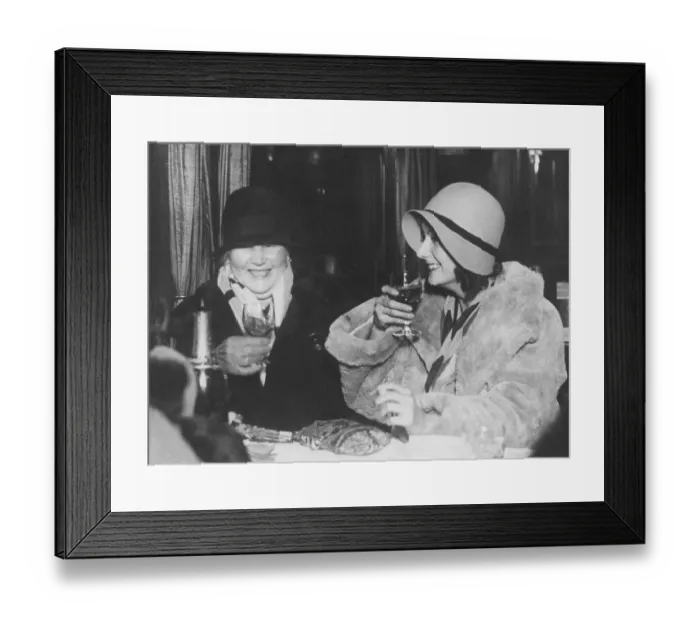 Framed Print : Swedish actress Greta Garbo. 1905-1990 Framed Print : Swedish actress Greta Garbo. 1905-1990