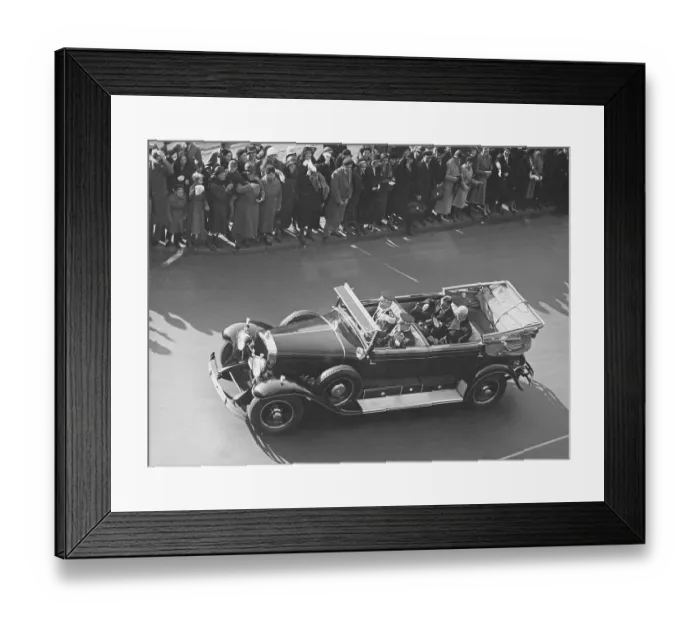 Framed Print : Edward VIII of Great Britain, 1894-1972, King of Great Britain between 20 January and 11 December 1936, when he abdicated and renounced the crown Framed Print : Edward VIII of Great Britain, 1894-1972, King of Great Britain between 20 January and 11 December 1936, when he abdicated and renounced the crown