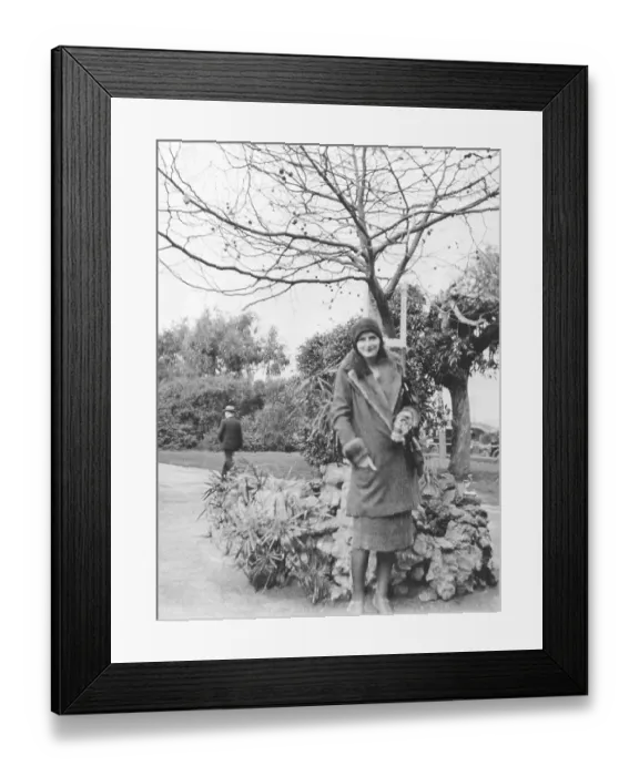 Framed Print : Swedish actress Greta Garbo. 1905-1990. Swedish actress with her glory days during the 1920s and 1930s. She retired from the screen at the age of 35 after acting in 28 films. Pictured when in Hollywood 1926