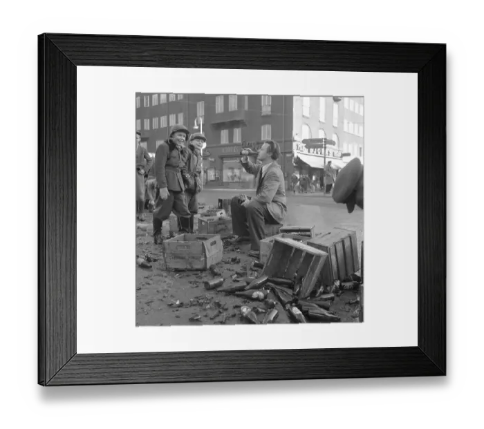 Framed Print : Beer accident. A brewery truck has had an accident in central Stockholm
