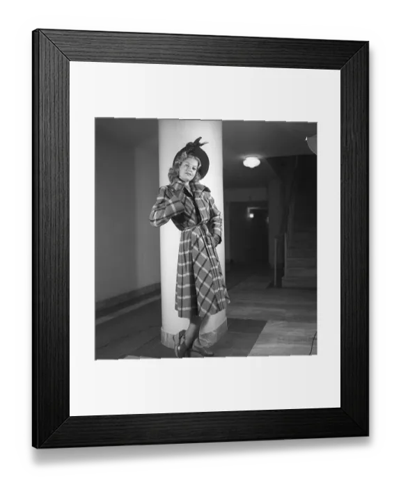 Framed Print : Women's fashion in the 1940s Framed Print : Women's fashion in the 1940s