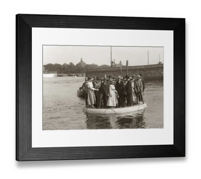 Framed Print : Invention of the 1910s. A lift raft designed to carry 30 people is being tried for the first time