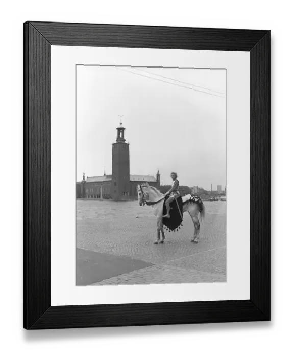 Framed Print : In the 1940s. The american movie Jeanne d'Arc is being promoted for it's premiere screening Framed Print : In the 1940s. The american movie Jeanne d'Arc is being promoted for it's premiere screening