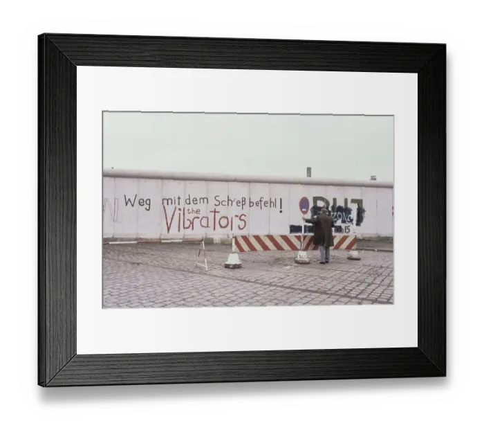 Framed Print : The Berlin Wall. A guarded concrete barrier that encircled West Berlin from 1961 to 1989 Framed Print : The Berlin Wall. A guarded concrete barrier that encircled West Berlin from 1961 to 1989