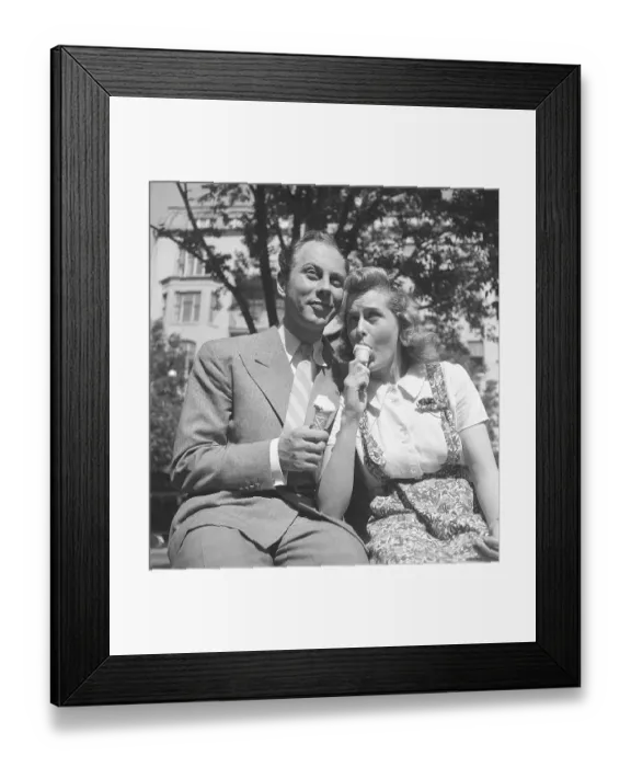 Framed Print : Ice cream in the 1940s. A couple eating ice cream on a summer day. He is swedish actor Willy Peters. Photo Kristoffersson Ref E49-4. Sweden 1952