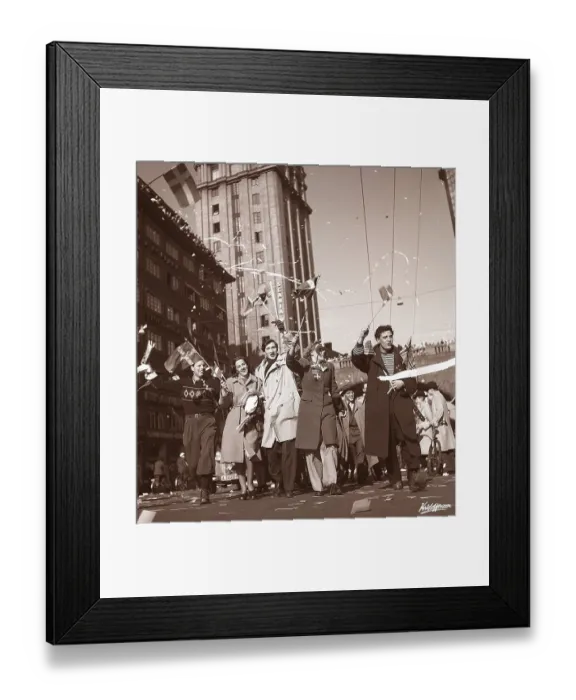 Framed Print : Peace celebration 1945. People of Stockholm are celebrating the end of World War II