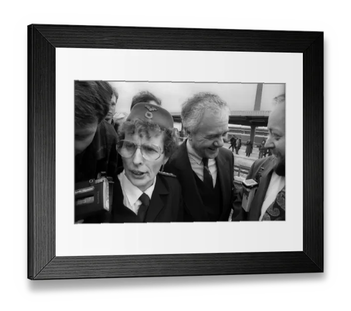 Framed Print : Germany, Potsdam, 01.04.1992, Reopening of the Berlin Potsdam S-Bahn line