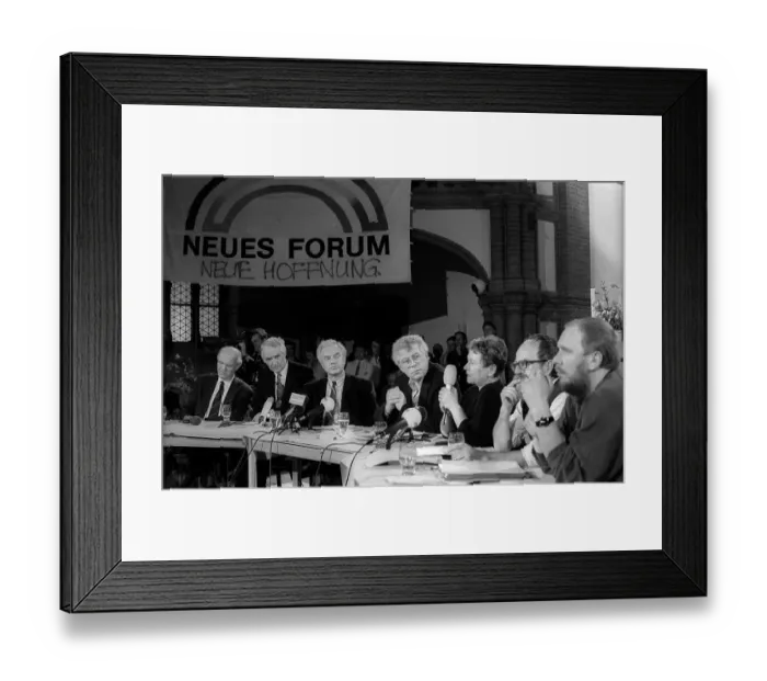 Framed Print : Germany, Berlin, 24 April 1992 Framed Print : Germany, Berlin, 24 April 1992