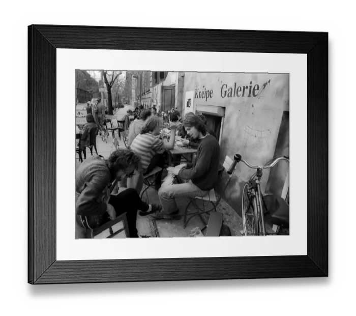 Framed Print : Germany, Berlin, 25.04.1992, Musician in front of Cafe Assel Framed Print : Germany, Berlin, 25.04.1992, Musician in front of Cafe Assel