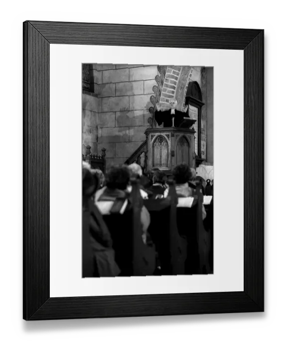 Framed Print : Germany, Stepnitz, 30.04.1992, Divine service in the monastery church of Marienfliess, Europe Framed Print : Germany, Stepnitz, 30.04.1992, Divine service in the monastery church of Marienfliess, Europe