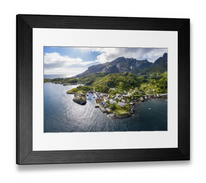 Framed Print : Village view Nusfjord, Rorbuer huts