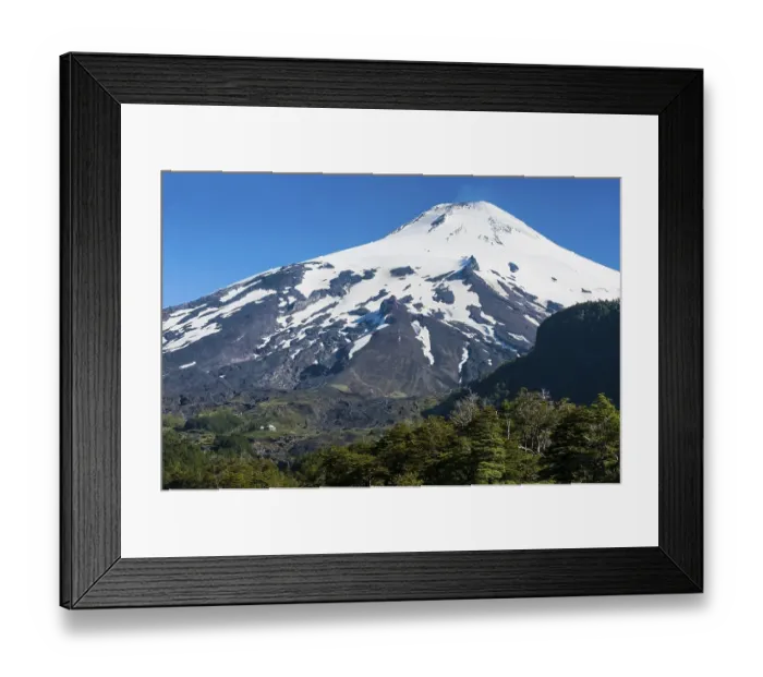 Framed Print : Snowcapped volcano Villarrica, Pucon Framed Print : Snowcapped volcano Villarrica, Pucon