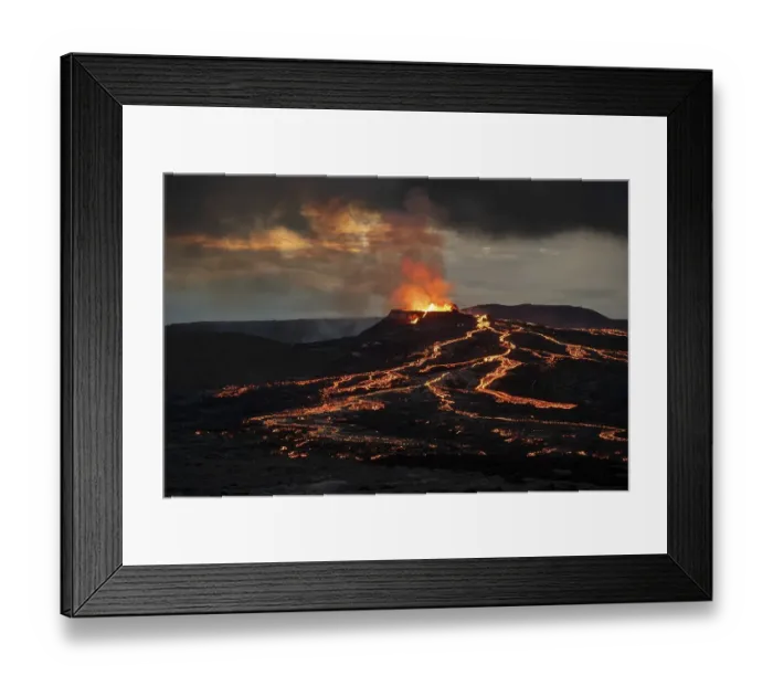 Framed Print : Lava spurting out of crater and reddish illuminated smoke cloud, lava flows, erupting volcano, Fagradalsfjall table volcano, Krysuvik volcano system, Reykjanes Peninsula, Iceland, Europe Framed Print : Lava spurting out of crater and reddish illuminated smoke cloud, lava flows, erupting volcano, Fagradalsfjall table volcano, Krysuvik volcano system, Reykjanes Peninsula, Iceland, Europe