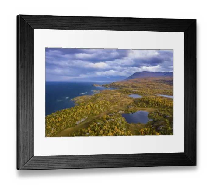 Framed Print : Autumnal fjeld, Lake Tornetraesk