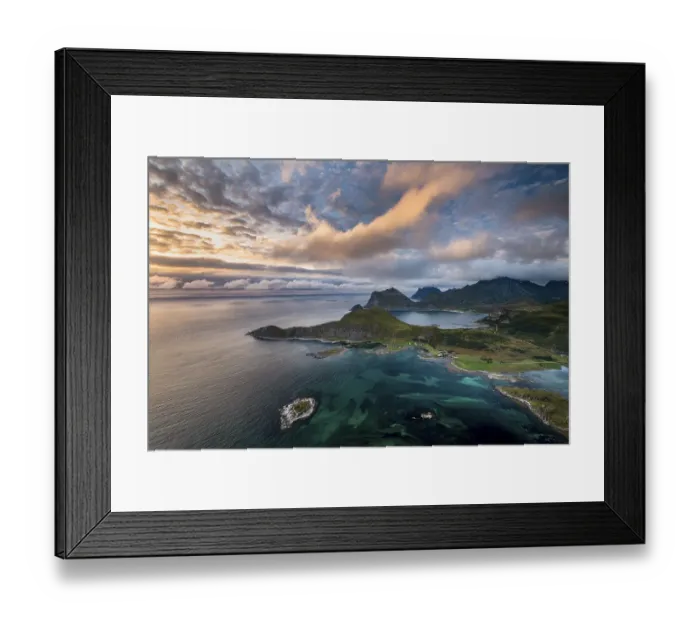 Framed Print : View from Offersoykammen to the coast of the Lofoten