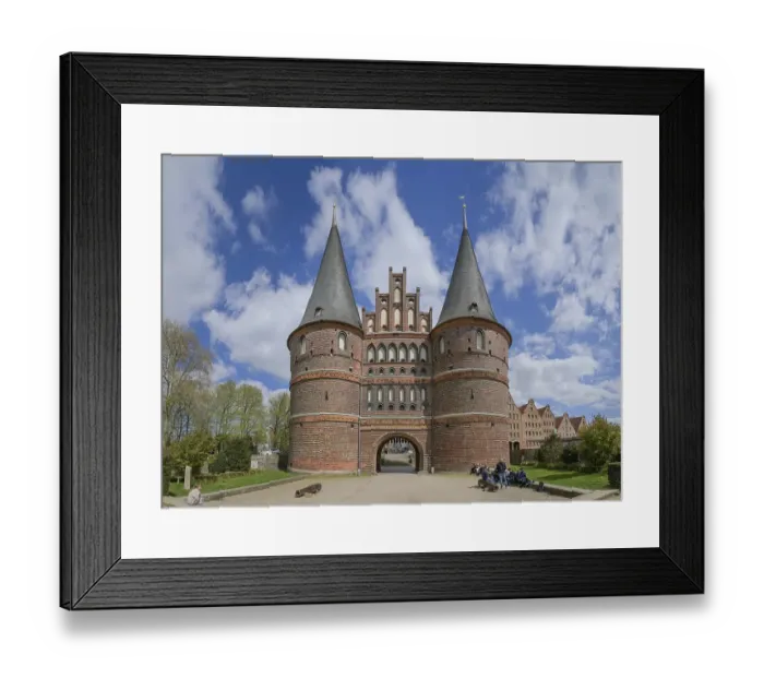 Framed Print : Holstentor, Holstentorplatz, Luebeck Framed Print : Holstentor, Holstentorplatz, Luebeck