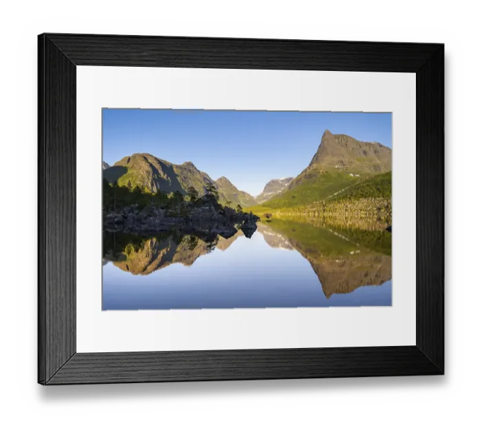 Framed Print : Lake Innerdalsvatna, Innerdalen high valley