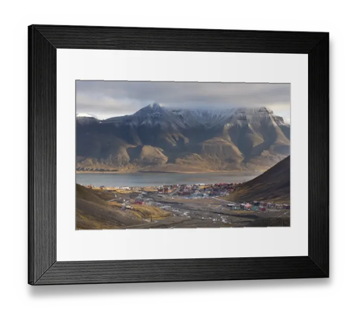 Framed Print : Town of Longyearbyen, Longyearbyen Framed Print : Town of Longyearbyen, Longyearbyen